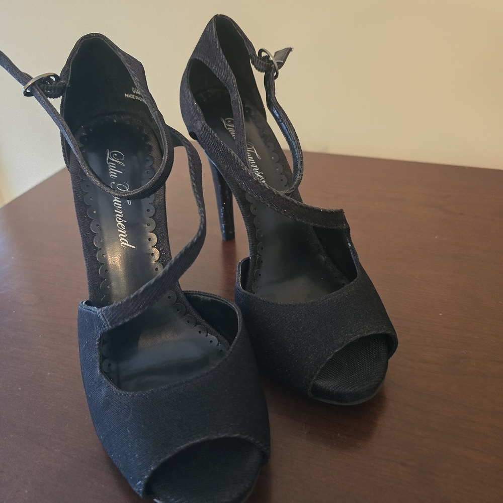 EUC LuLu Townsend Womens black dress heels